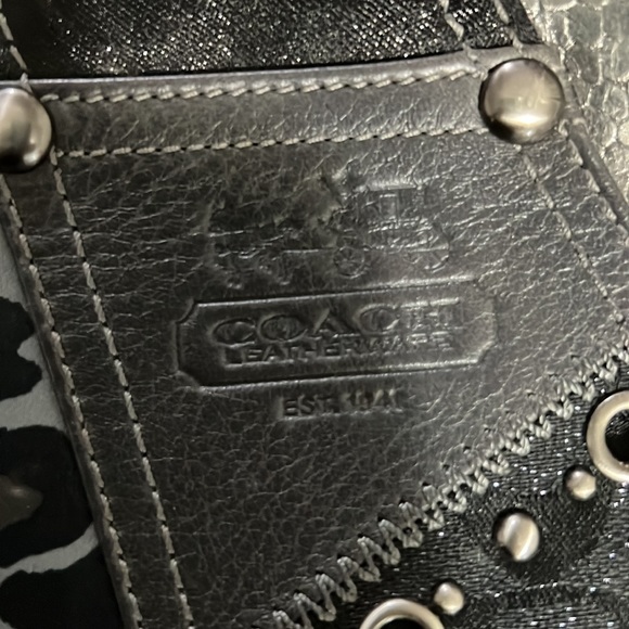 Coach Vintage cross body purse - Picture 3 of 11